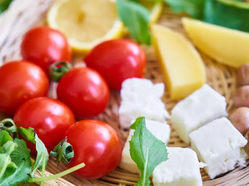 La dieta mediterránea y el ejercicio combaten la obesidad infantil en niñas, pero no en niños