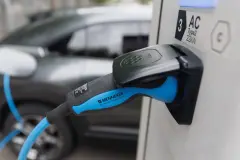 La burocracia frena el desarrollo de puntos de recarga para vehículos eléctricos en España