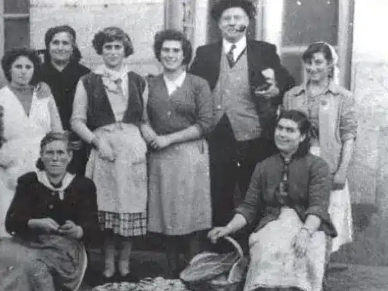Proyección del documental 'Un mar de mulleres' en Oleiros