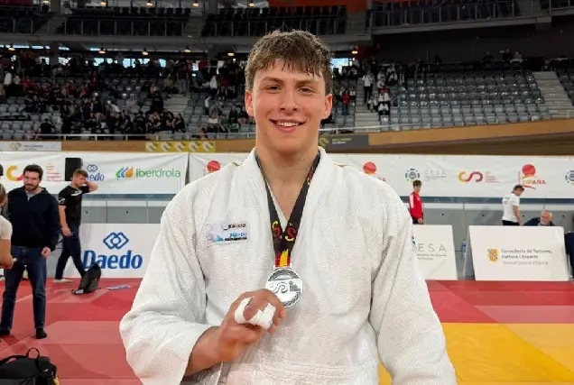 Ian Seguin destaca en el Campeonato de España Escolar de Judo y se lleva la plata