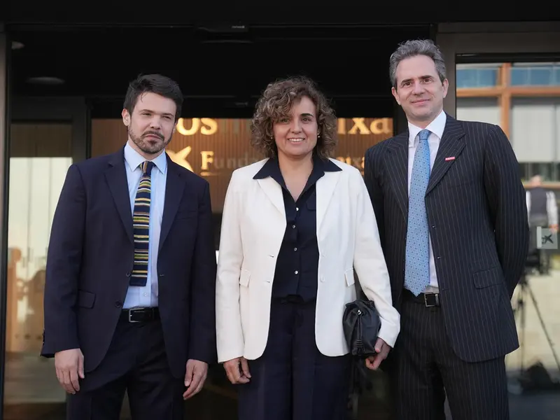 Dolors Montserrat aboga por impulsar vehículos eléctricos sin perjudicar a la industria