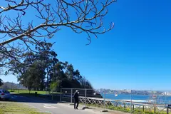 Oleiros refuerza la seguridad en el talud de la playa de Naval tras los temporales