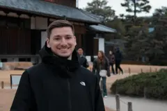 Un escritor de A Coruña presenta su thriller en un club de lectura local