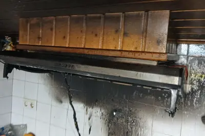 Emergencias interviene en incendio de cocina en la Rúa Cobo de Oleiros