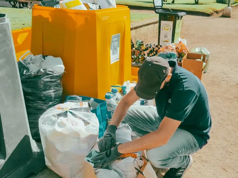 Punto Verde Móvil ofrecerá reciclaje y árboles en Plaza España