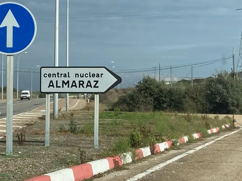 Greenpeace advierte sobre el alto coste de prolongar la vida de la nuclear Almaraz