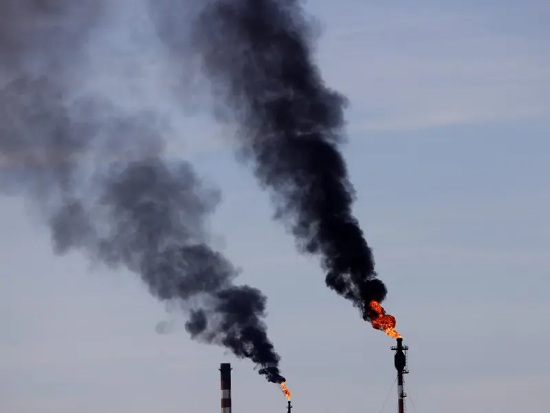 Reducir emisiones de metano del sector energético podría mitigar cierre del estrecho de Ormuz
