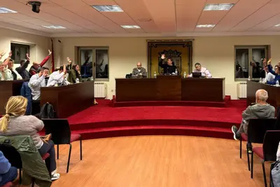 Vecinos de Sada denuncian retraso en subvenciones culturales municipales