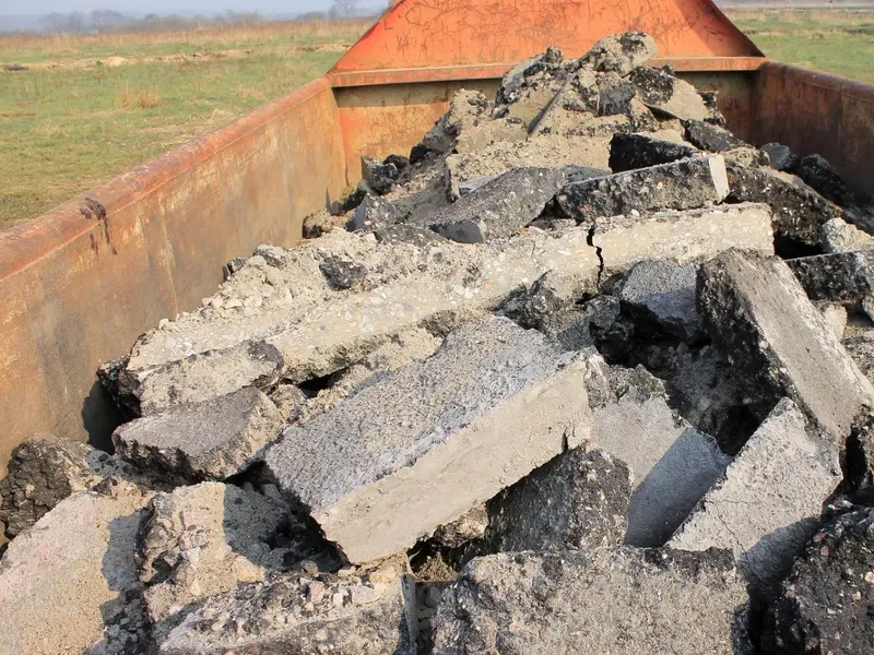 Madrid impone más de 100 sanciones por vertidos ilegales en el medio natural