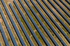 China supera al carbón y lidera la energía solar en 2026
