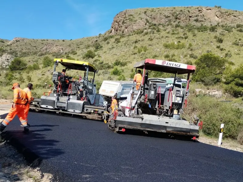 Murcia rehabilita 23 km de carreteras con asfalto sostenible y materiales reutilizados