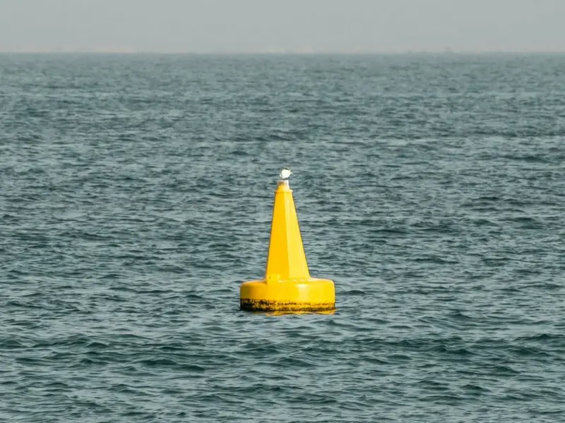 Instalan boya pionera en el Mediterráneo para vigilar el cambio climático