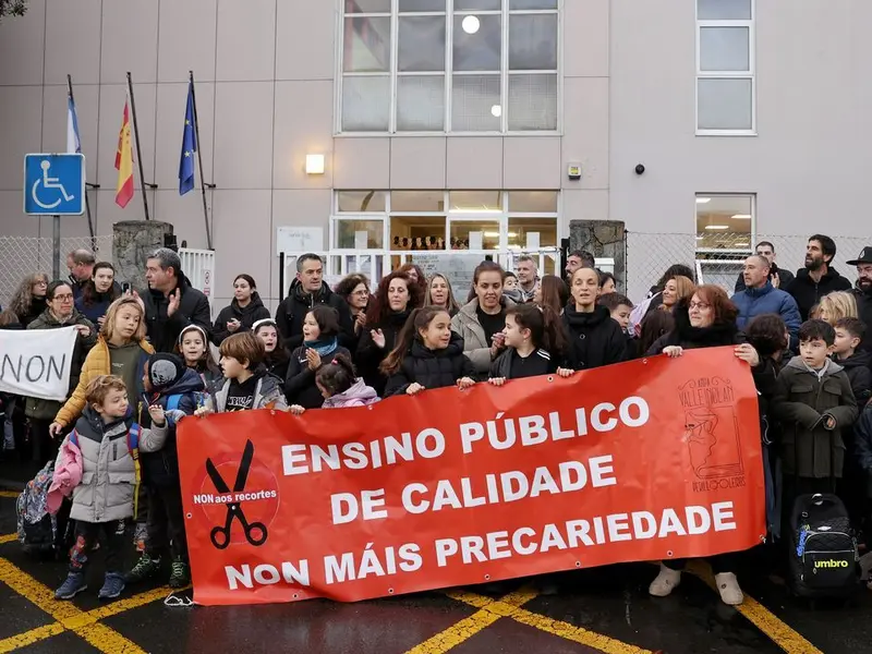 Las AMPA de Oleiros protestan contra los recortes de profesorado