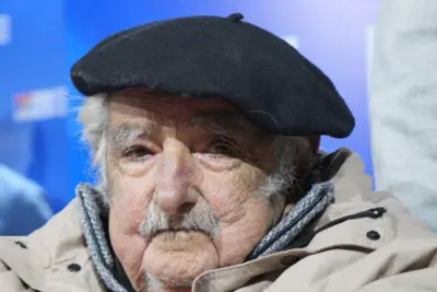 Oleiros honrará a José Mujica con un tramo del paseo marítimo