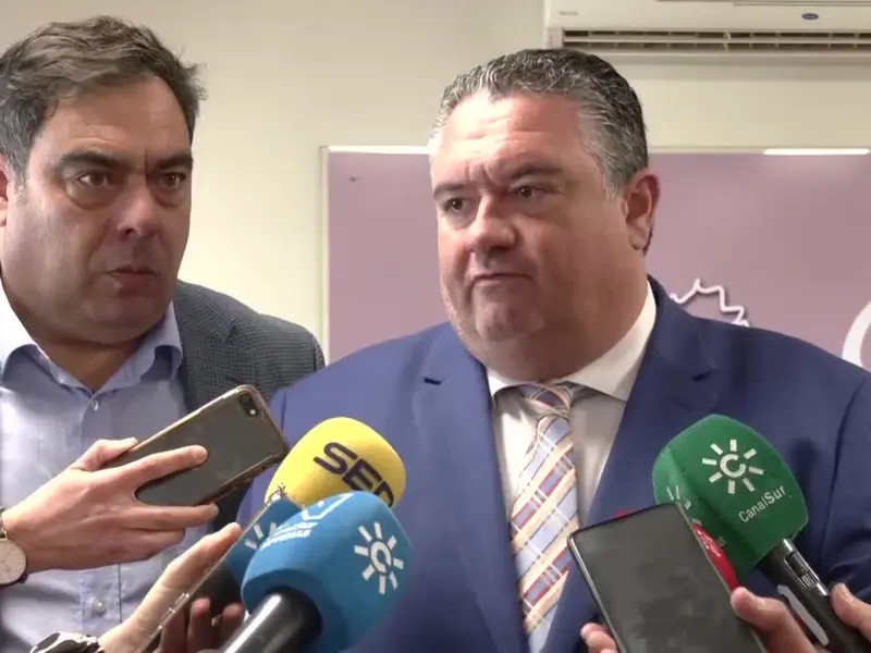 Reunión de la consejera de Sostenibilidad con empresarios de Jaén