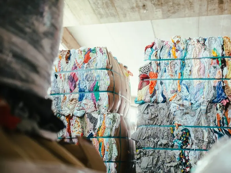 Coleo inaugura su tercera planta de reciclaje textil en Galicia