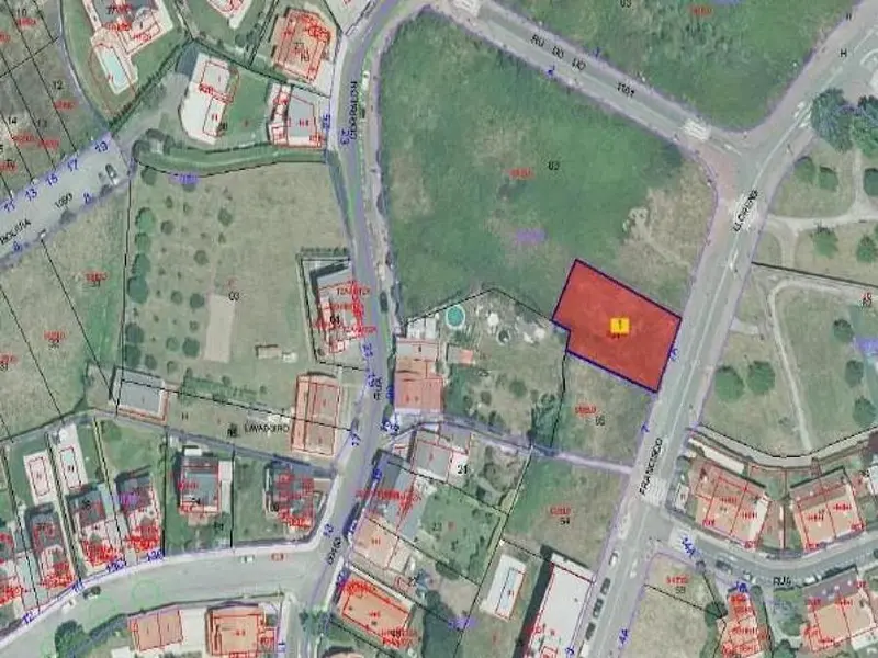 Oleiros pone a la venta 12 parcelas para nuevas viviendas