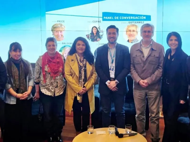 Debate crítico sobre transición ecológica en Universidad de Chile