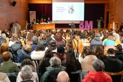 A Fábrica llena en el acto por el Día Internacional de las Mujeres en Oleiros