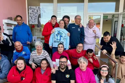 Aspadisol inauguró su centro ocupacional en Oleiros y planea una futura residencia