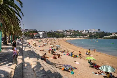 Las playas de Santa Cristina, Bastiagueiro, Mera, Espiñeiro y Naval tendrán bandera azul este verano
