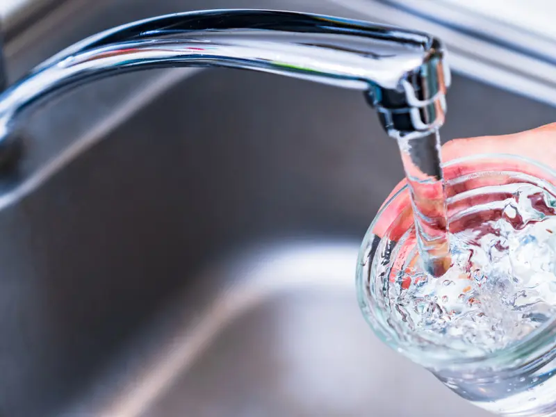 Crece el consumo de agua del grifo en España por motivos medioambientales