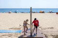 Multas de hasta 750 euros por usar jabón en playas españolas