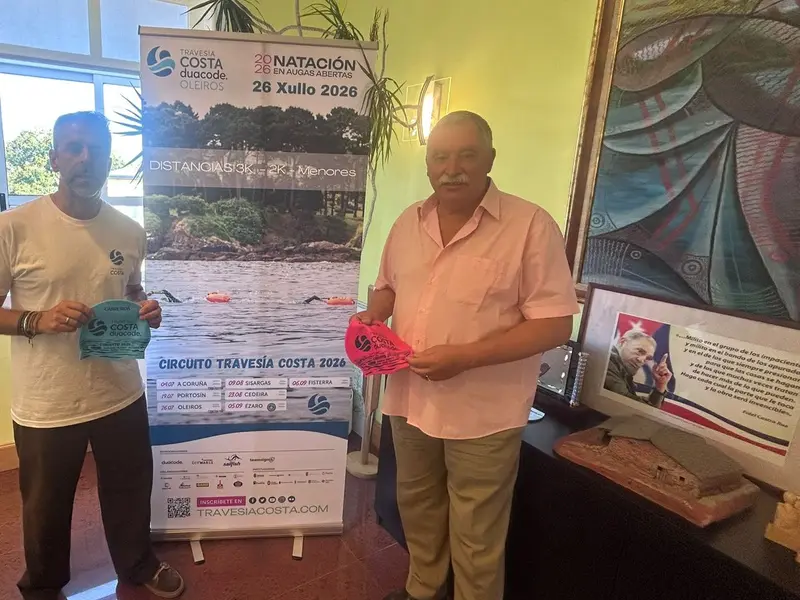Oleiros acoge la XI Travesía Costa Oleiros Duacode con más de 200 nadadores