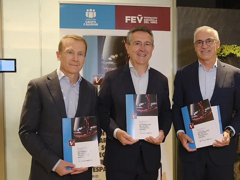 Cajamar presenta el primer barómetro de sostenibilidad del vino en España