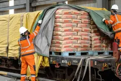 Cinco fábricas de SIG reciben la etiqueta verde en Indonesia por su cemento sostenible