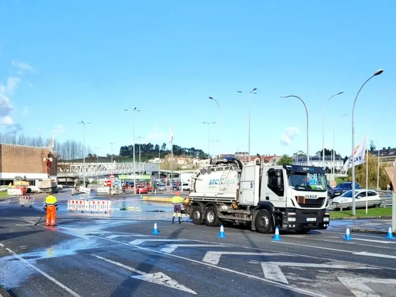 Oleiros recupera el suministro de agua tras avería en la red municipal