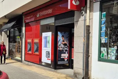 El Banco Santander cerrará su oficina en Santa Cruz, afectando a miles de vecinos