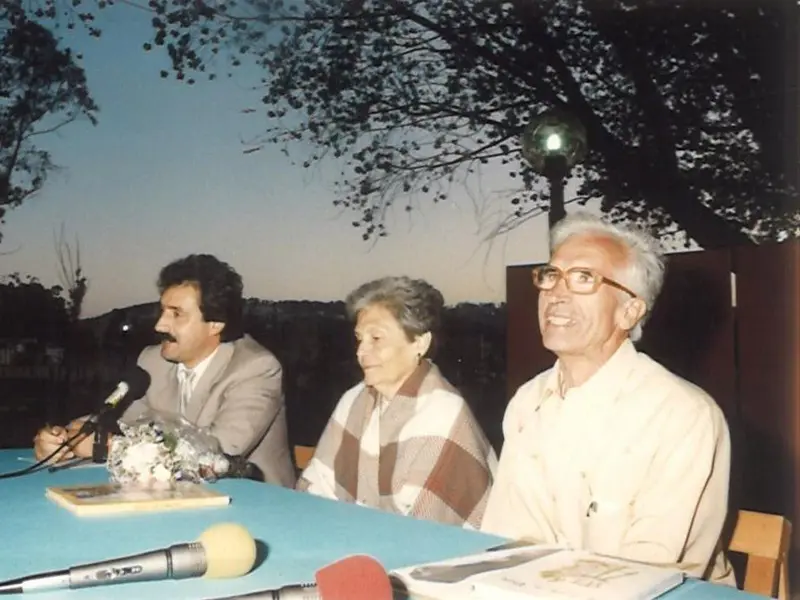 Oleiros celebra el Día de las Letras dedicado a Xosé Neira Vilas
