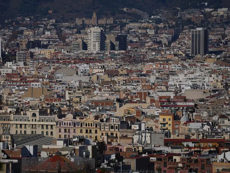 CaixaBank invierte 137 millones en financiación sostenible para comunidades de propietarios en España