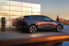 Mazda CX-6e: un SUV eléctrico que redefine el diseño interior con estética japonesa