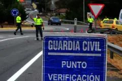 Galicia ha retirado 40.000 carnés por puntos en 20 años, cifra similar a la población de Oleiros