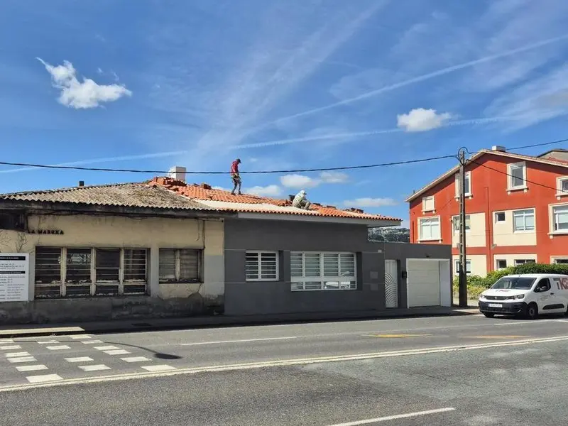 Oleiros inicia la rehabilitación de dos casas históricas en Perillo