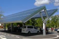 Zaragoza instalará paneles solares en aparcamientos para producción energética