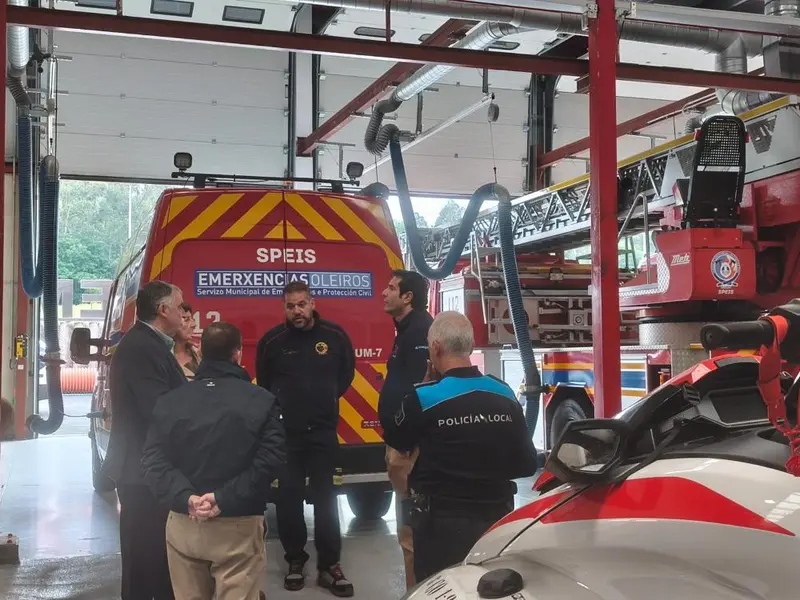 Oleiros muestra su capacidad operativa en emergencias a responsables del 112 y la Xunta