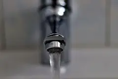 332 municipios españoles superan el límite de nitratos en agua, advierte Greenpeace