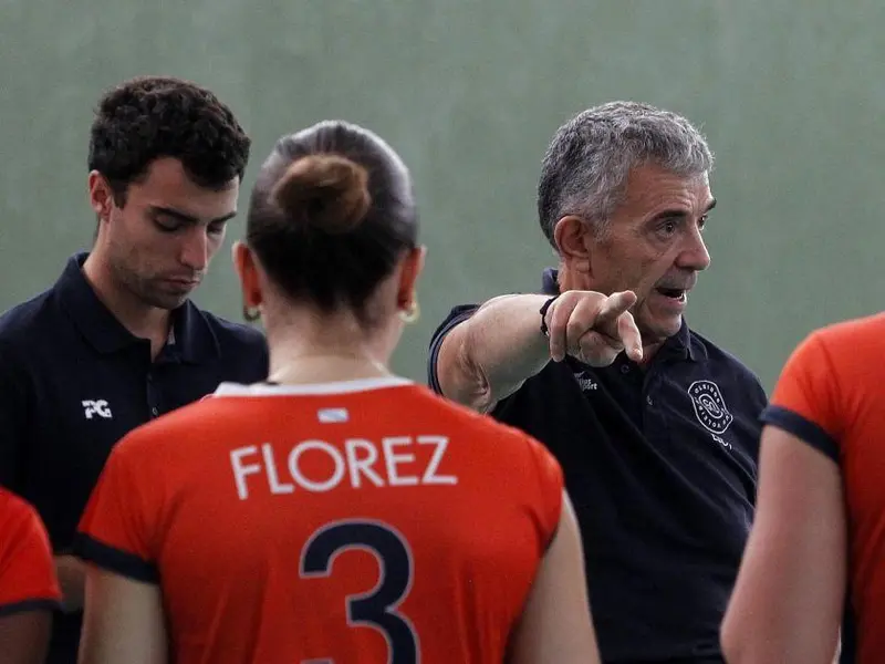 El CV Oleiros femenino asegura su permanencia en Primera Nacional