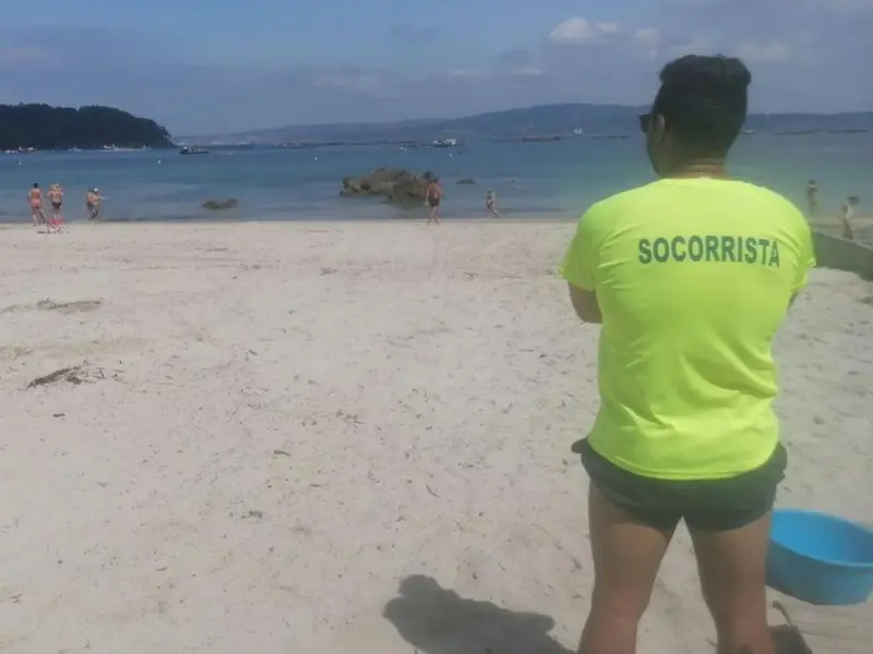 Las playas de Oleiros cuentan con 36 socorristas para la temporada de baño