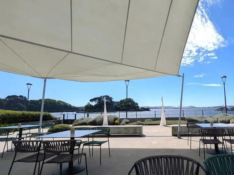 La terraza del Noa Boutique Hotel: un rincón de lujo en Santa Cruz, Oleiros