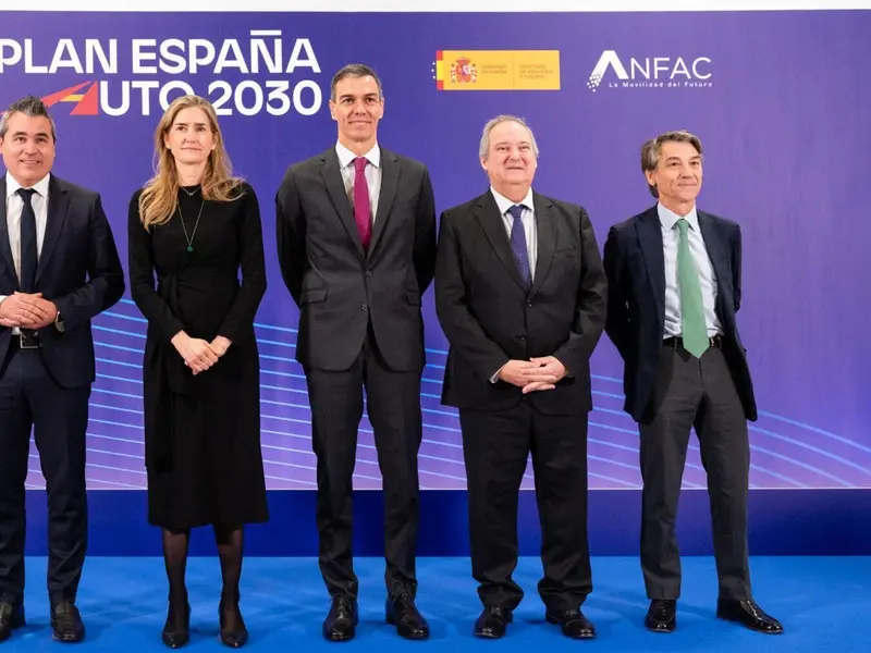España podría dejar sin ayudas a 50.000 compradores de coches eléctricos en 2026