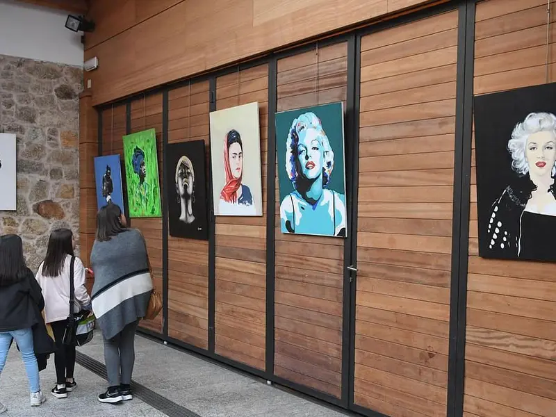 Concierto de Carolina Varela y eventos culturales en Oleiros este sábado