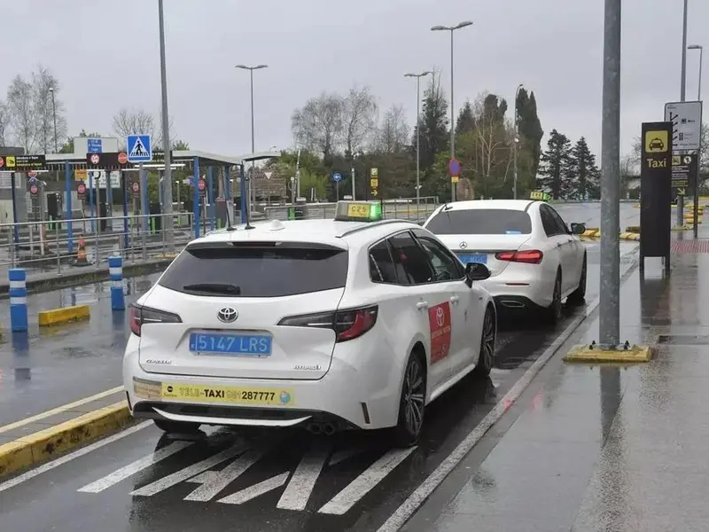 La Xunta propone un área metropolitana de taxis para A Coruña y municipios cercanos