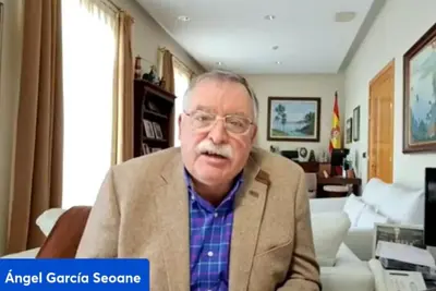 Ángel García Seoane, alcalde de Oleiros, atrae atención mediática internacional