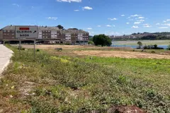 El PSOE de Oleiros propone un parque en lugar de 90 viviendas en A Xesteira