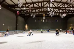 La pista de hielo de Oleiros abre el 28 de noviembre con actividades navideñas