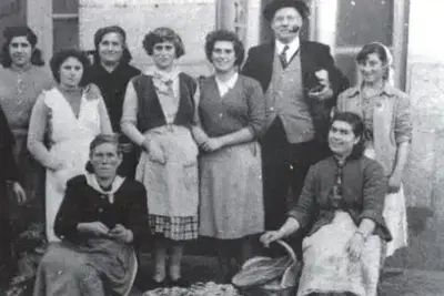Proyección del documental 'Un mar de mulleres' en Oleiros